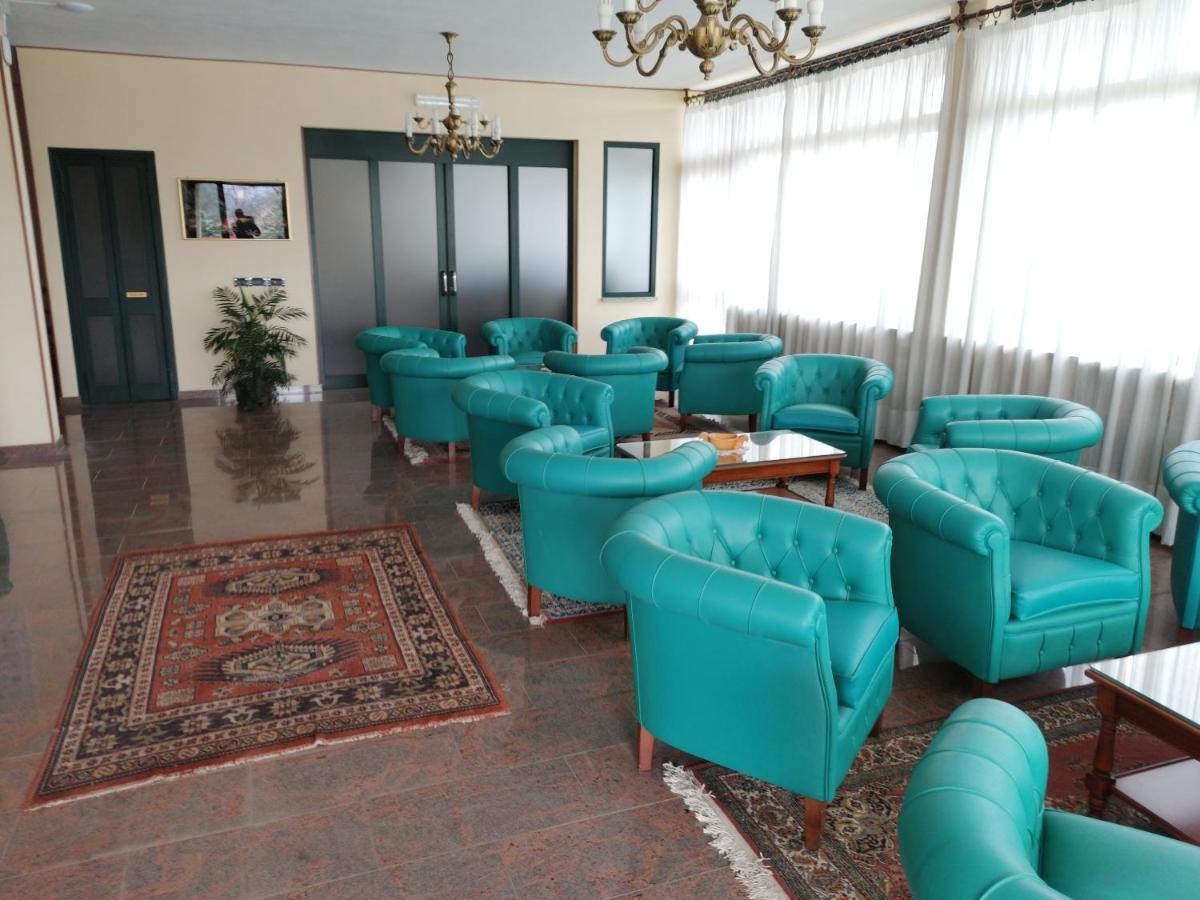 Residence Villa Margherita B&B Nebbiuno Luaran gambar
